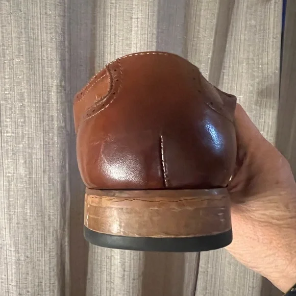 Stacy Adam's men's shoes wore a couple times 
Leather - Picture 3 of 6